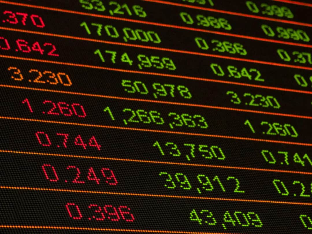 Akcje czy obligacje – co wybrać, aby uniknąć strat w inwestycjach?